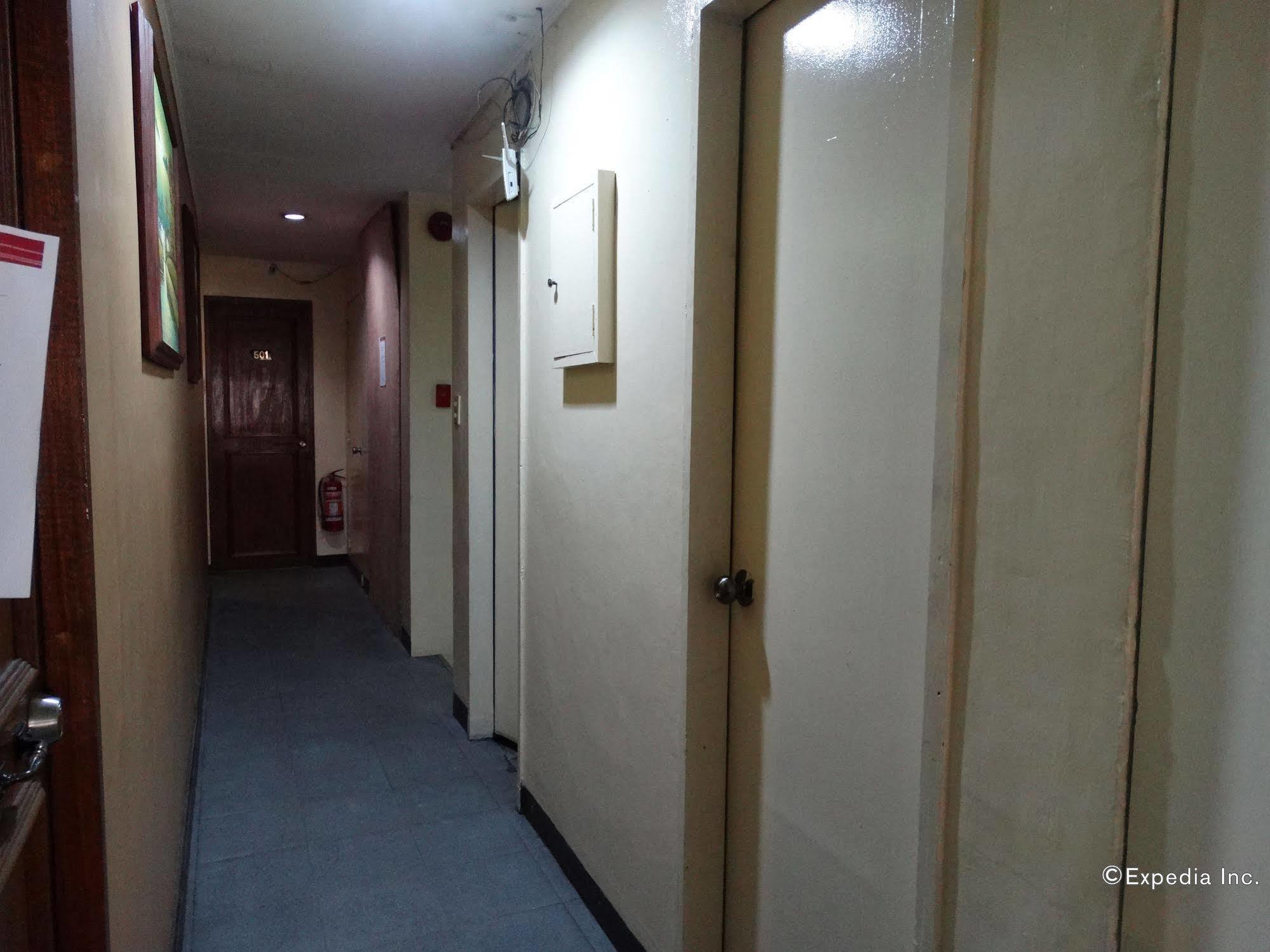 The Southern Cross Hotel Manila Exterior photo